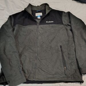 Columbia Men's Black and Gray Performance Jacket
